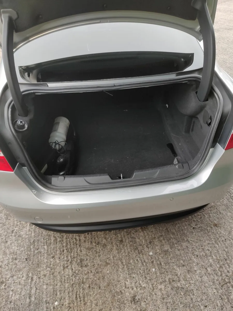 Jaguar XE 2017 - Image 2