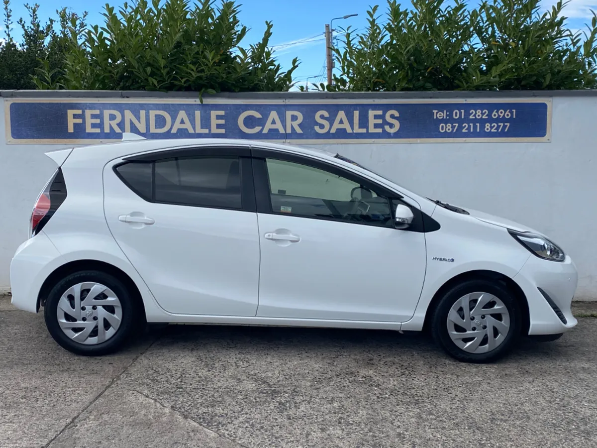 Toyota Aqua Factory  immobilised & digital alarm - Image 3