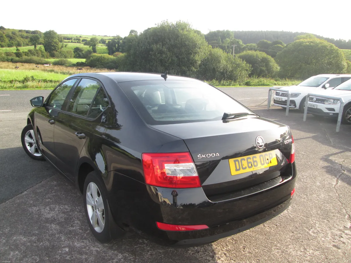 2017  SKODA  OCTAVIA  1.6  TDI  SEL  116 BHP  5DR - Image 4
