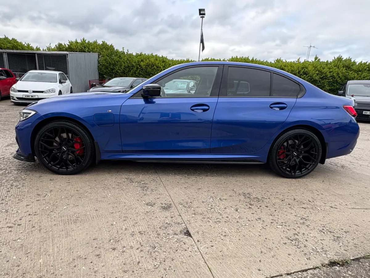 2021 BMW 330 M Sport AUTO HYBRID - Image 4
