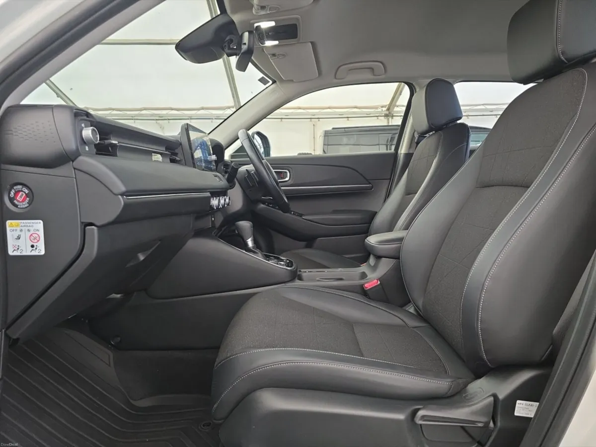Honda HR-V Hr-V Hatchback Advance - Image 2