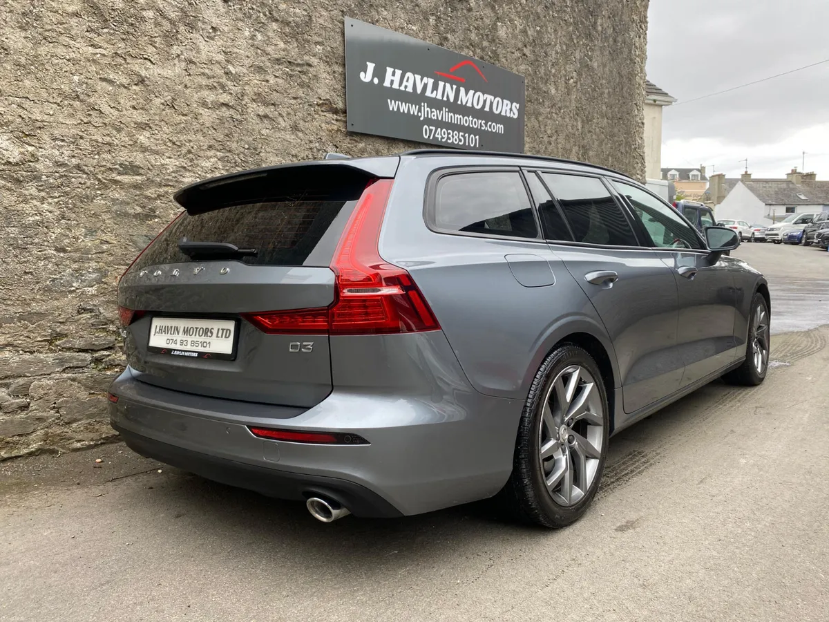 Oct2019 Volvo V60 D3 Momentum Plus - Image 3