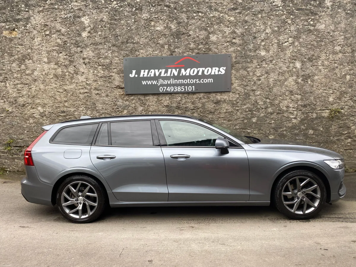 Oct2019 Volvo V60 D3 Momentum Plus - Image 2
