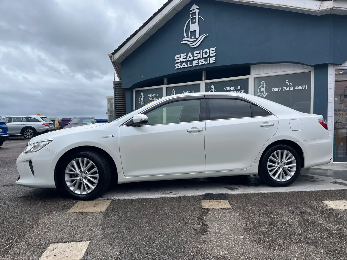 162 Toyota Camry Hybrid Stunning - Image 2