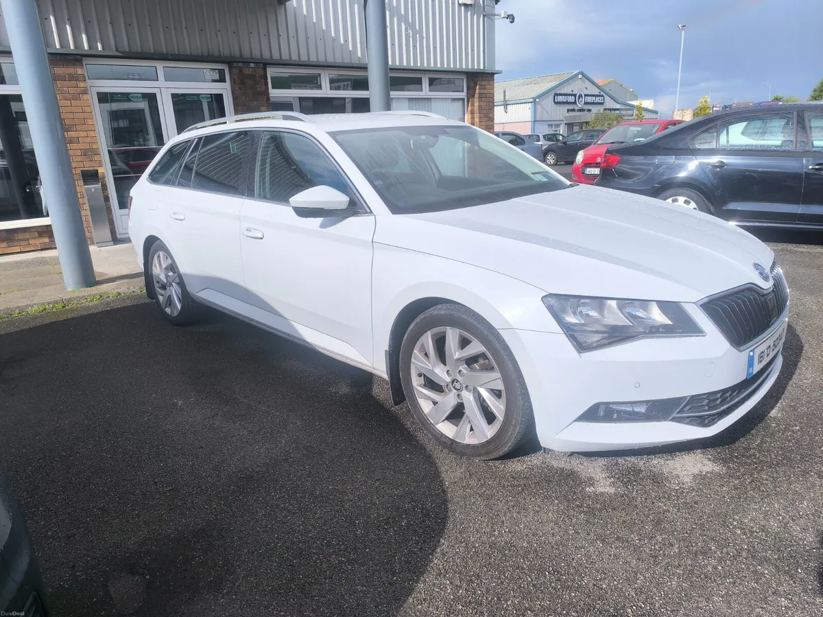 161 Skoda Superb 2.0 TDI BUSINESS COMBI - Image 1