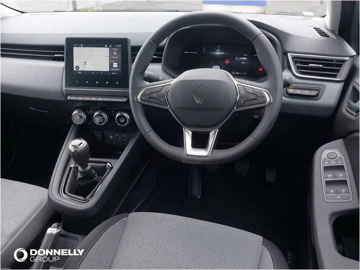 Renault Clio Hatchback Evolution - Image 4