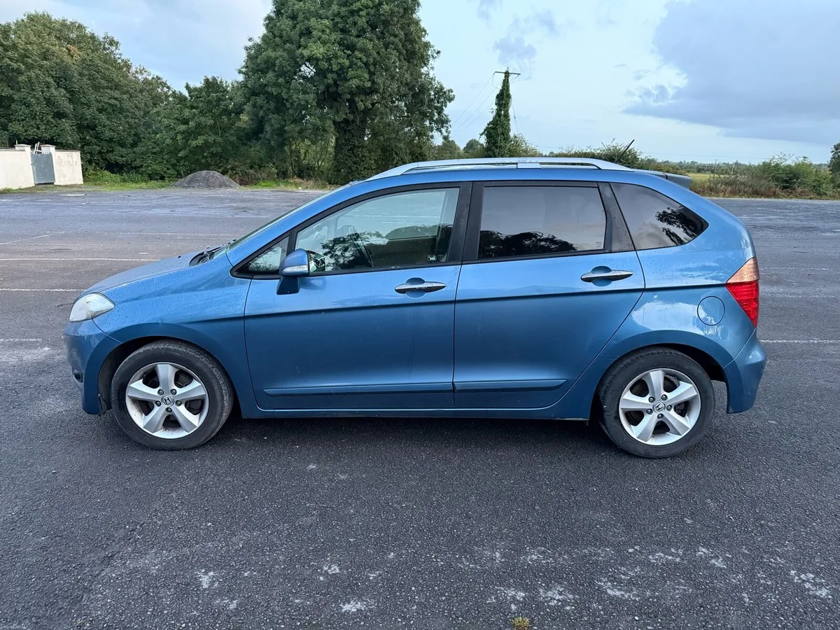 Honda FR-V 2007 Automatic - Image 2