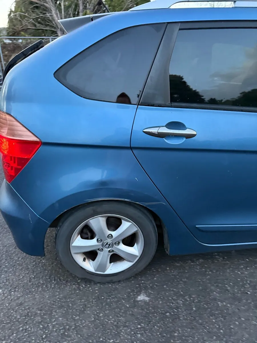 Honda FR-V 2007 Automatic - Image 4