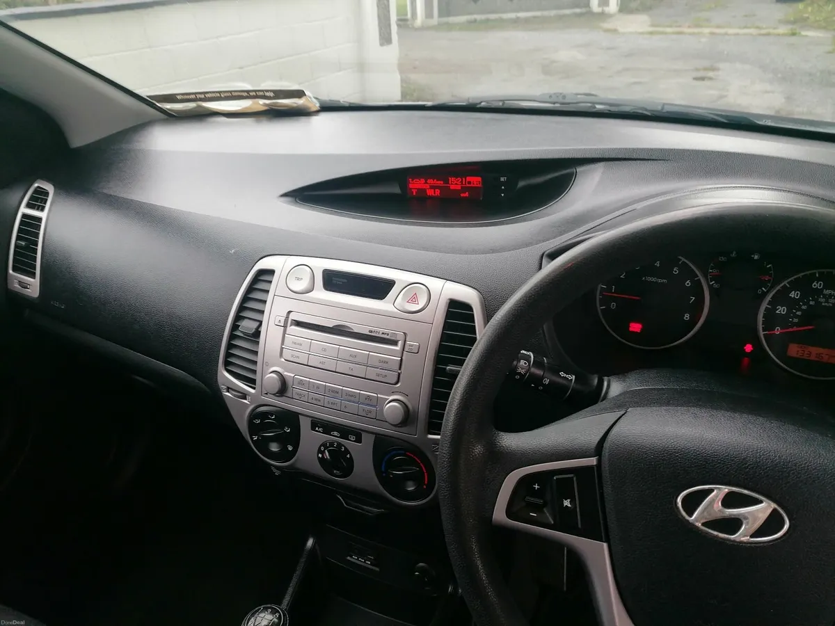 Hyundai i20 petrol new N. C. T may/27 - Image 3