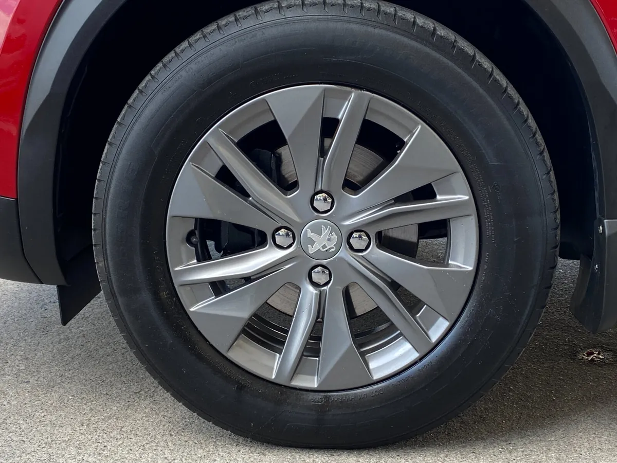 Peugeot 2008 1.2 Puretech 100bhp Active - Image 4