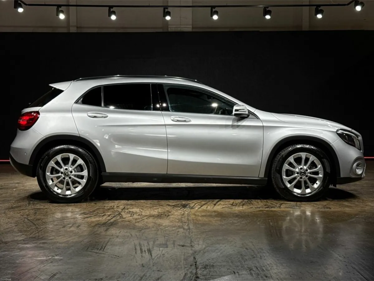 Mercedes-Benz GLA 1.6 AUTOMATIC - CRUISE CONTROL - - Image 3