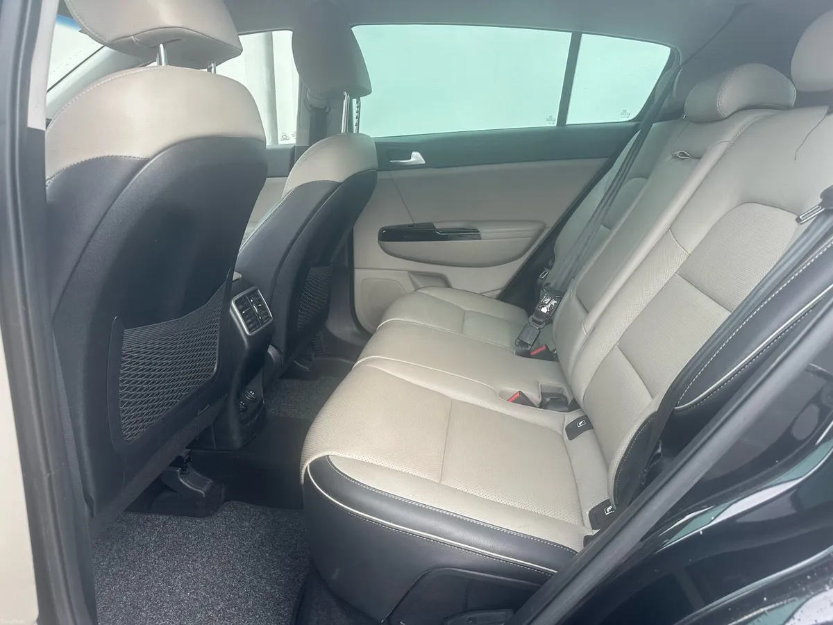 2021 KIA Sportage Auto DCT Special *Black Edition* - Image 2