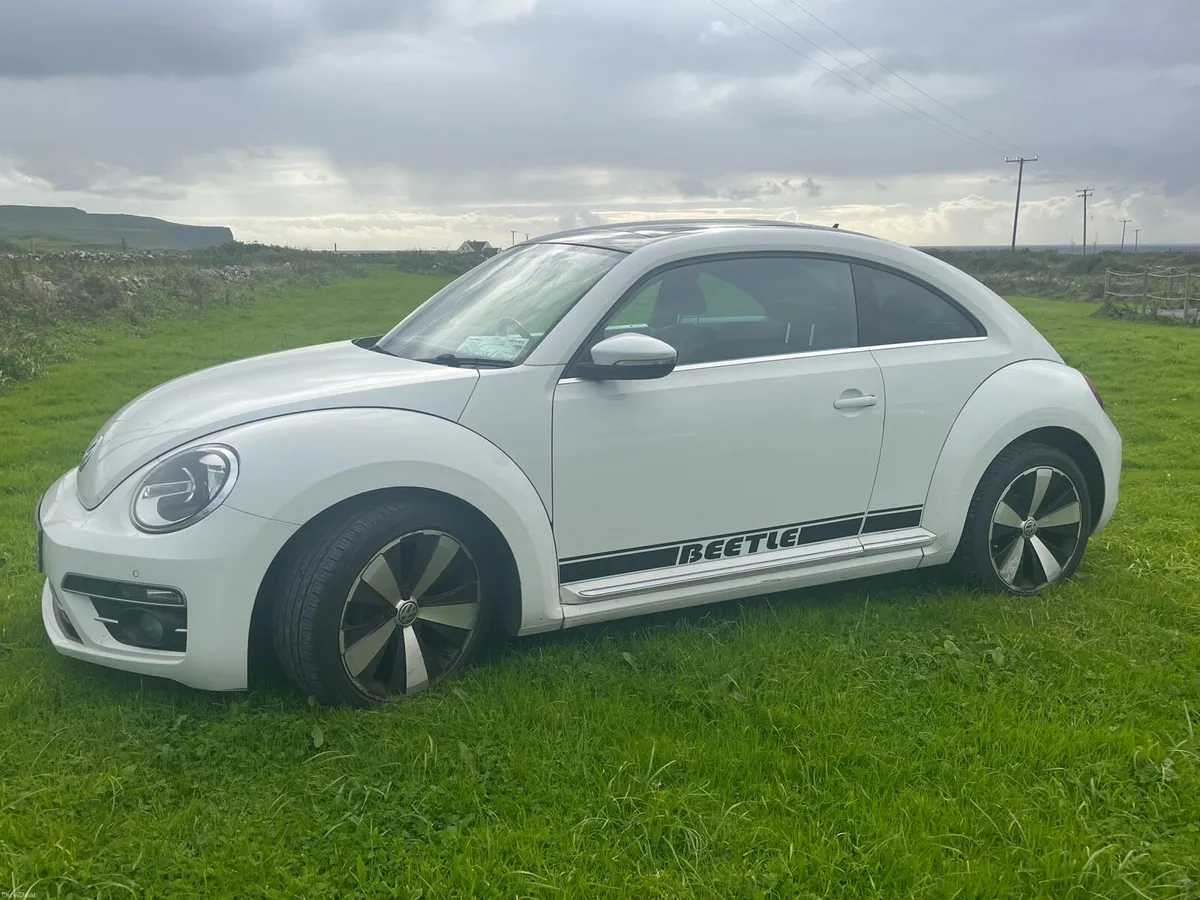 2017 Volkswagen Beetle - Image 2