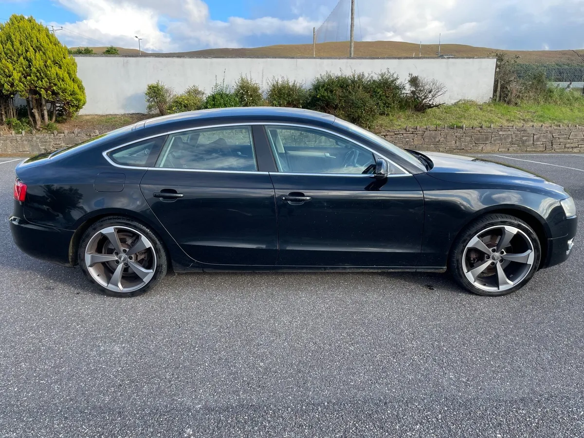 Audi A5 2010 - Image 1