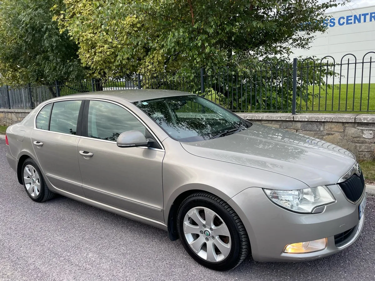 Skoda Superb - Image 2