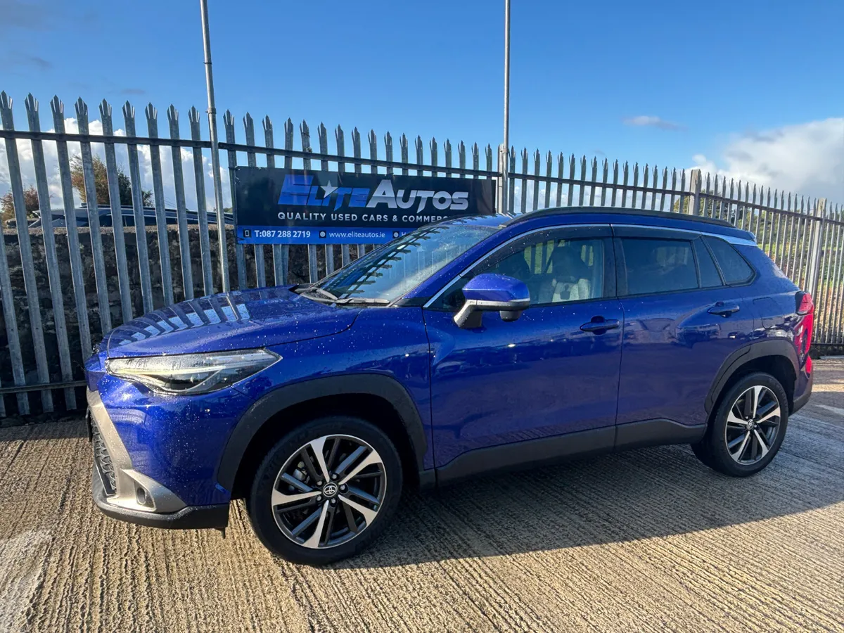 Toyota Corolla Cross Luna Hybrid 2023 - Image 3