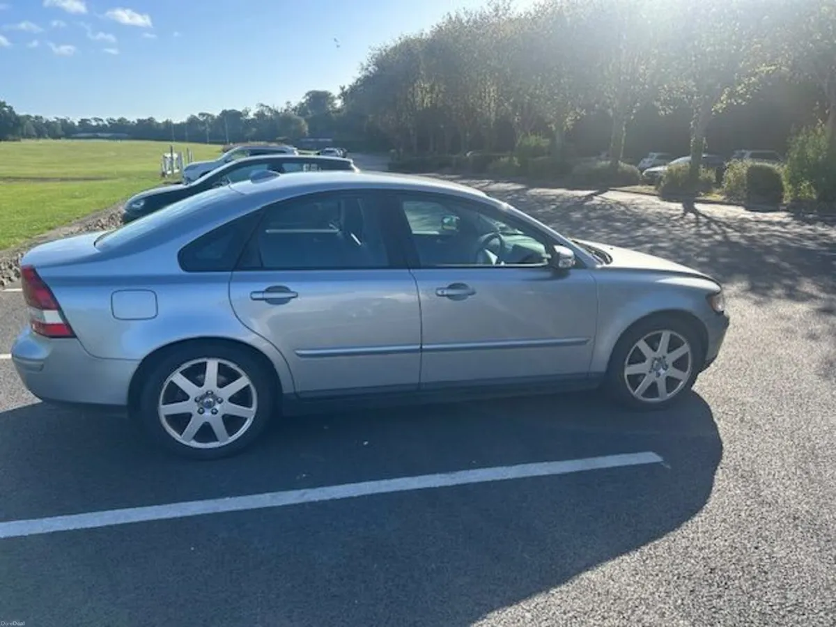 Volvo S40 2007  -Full 12 months NCT and Taxed - Image 2
