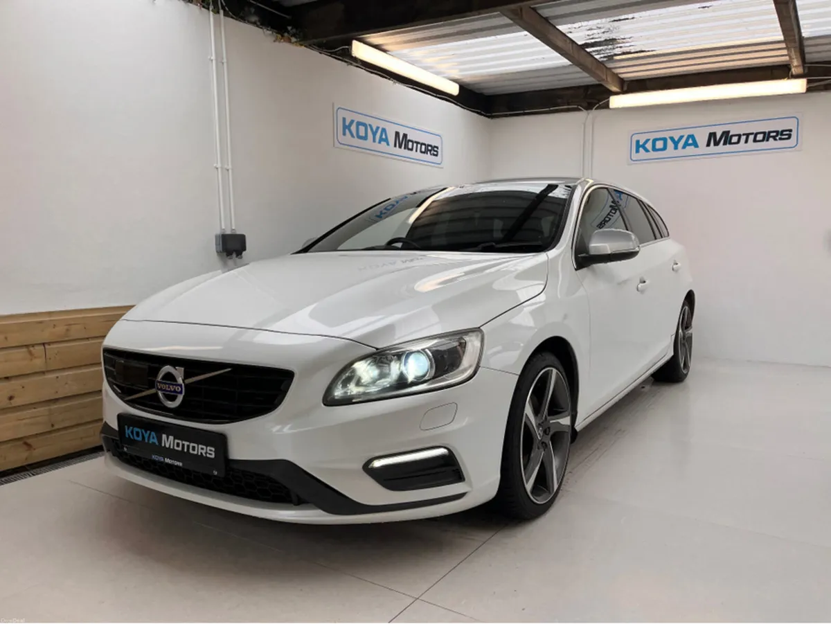 Volvo V60 2.0 D4 R-DESIGN DIESEL AUTO // FULL LEAT - Image 4