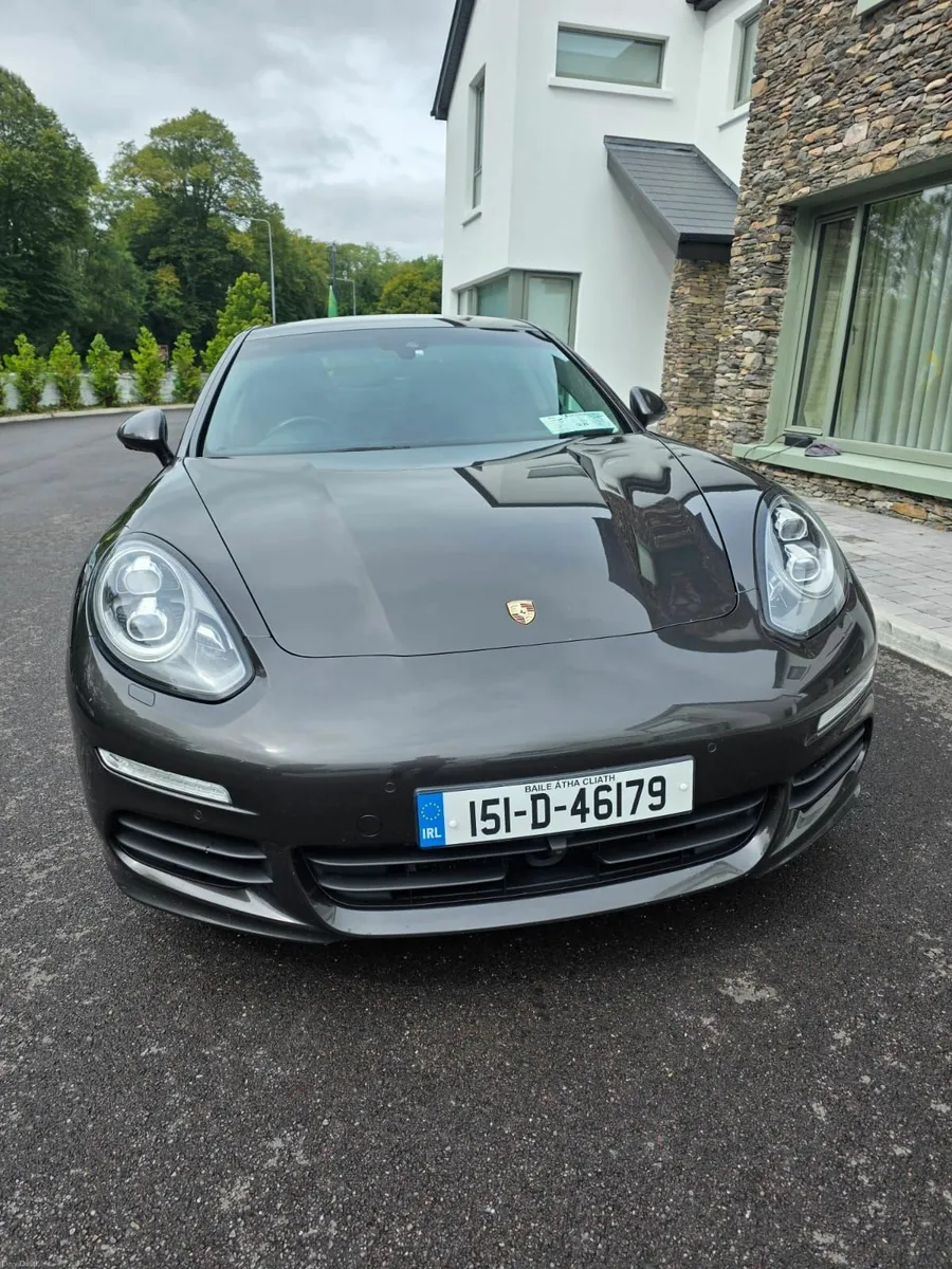 Porsche Panamera PlugIn Hybrid 2015 - Image 2