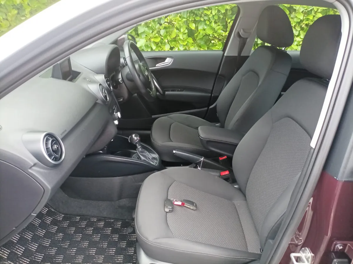 Audi A1 Sportback 1.4 TFSI Automatic, 2015 - Image 2