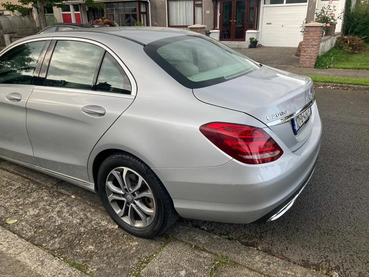 Mercedes-Benz C-Class 2017 - Image 4
