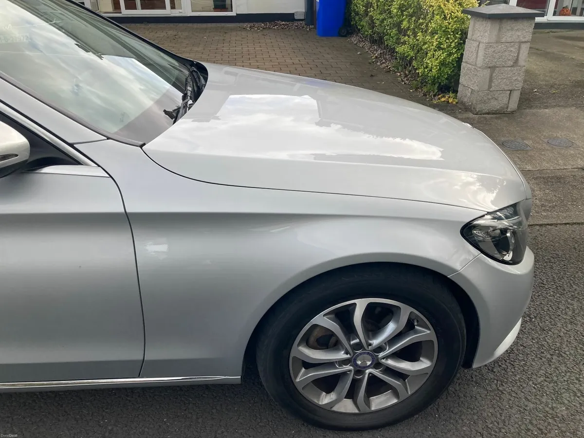 Mercedes-Benz C-Class 2017 - Image 3