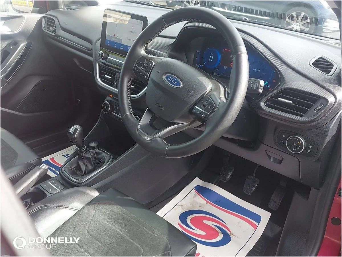 Ford Fiesta Hatchback Titanium Vignale - Image 4