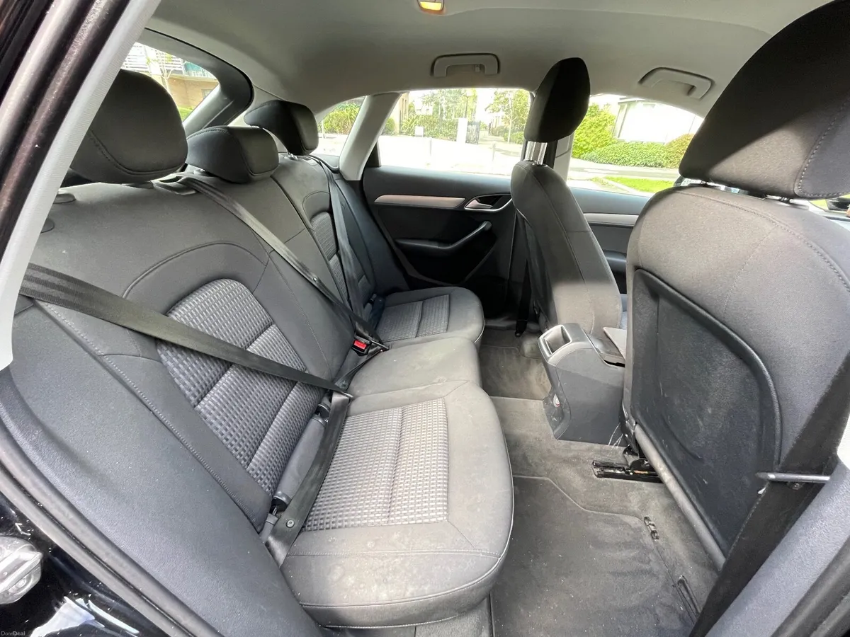 Audi Q3 2017 - Image 4