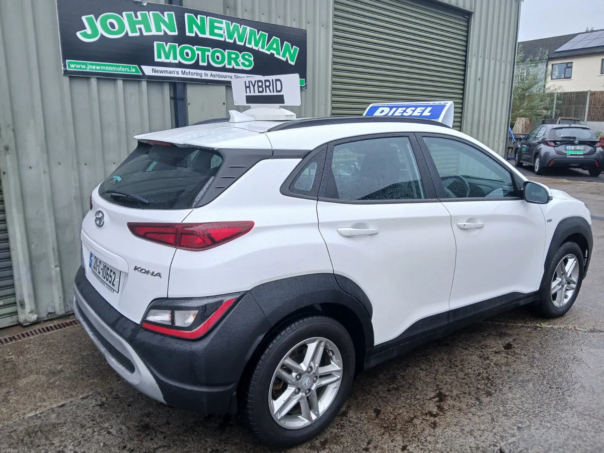 Hyundai KONA diesel hybrid 2021 1 owner low mls - Image 5