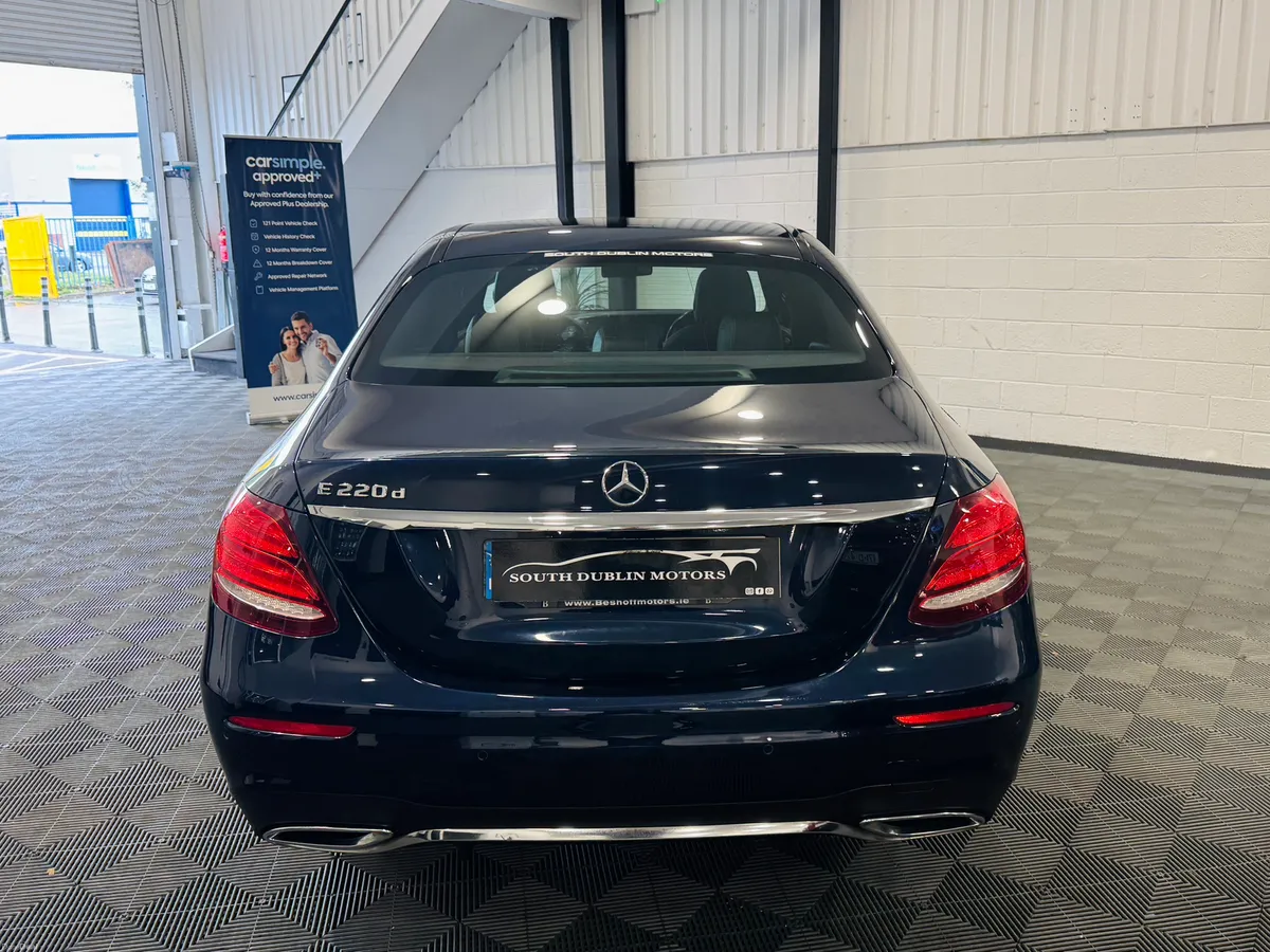 162 Mercedes-Benz E220D AMG LINE - Image 3