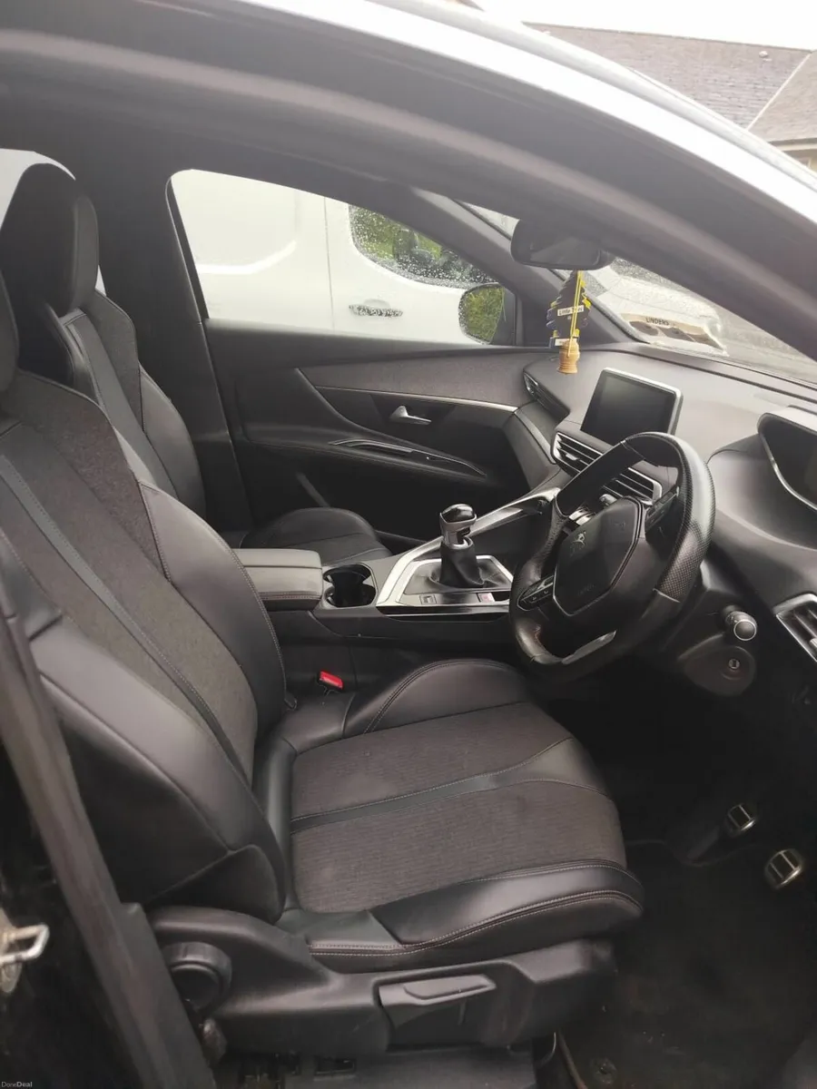 Peugeot 3008 2019 - Image 3