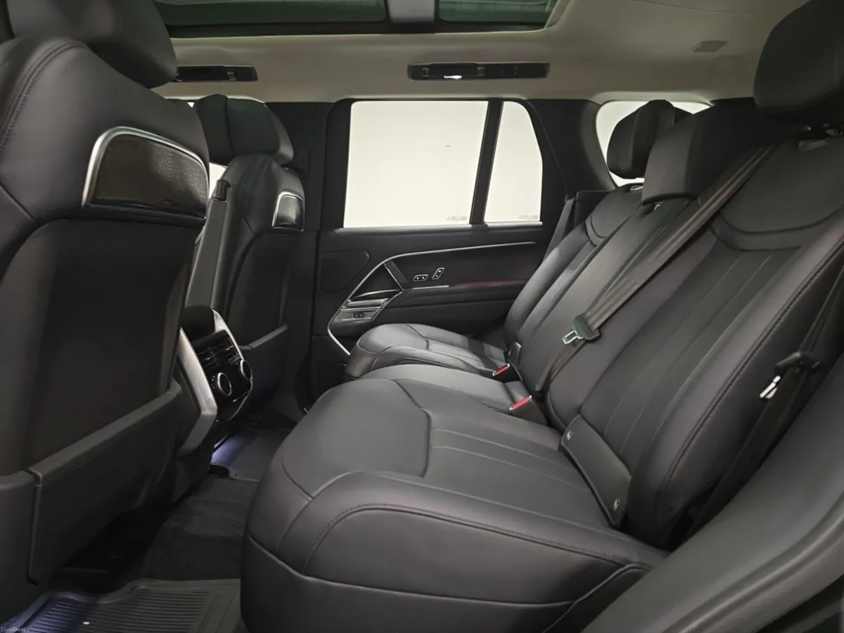 Land Rover Range Rover Diesel Estate Autobiography - Image 4