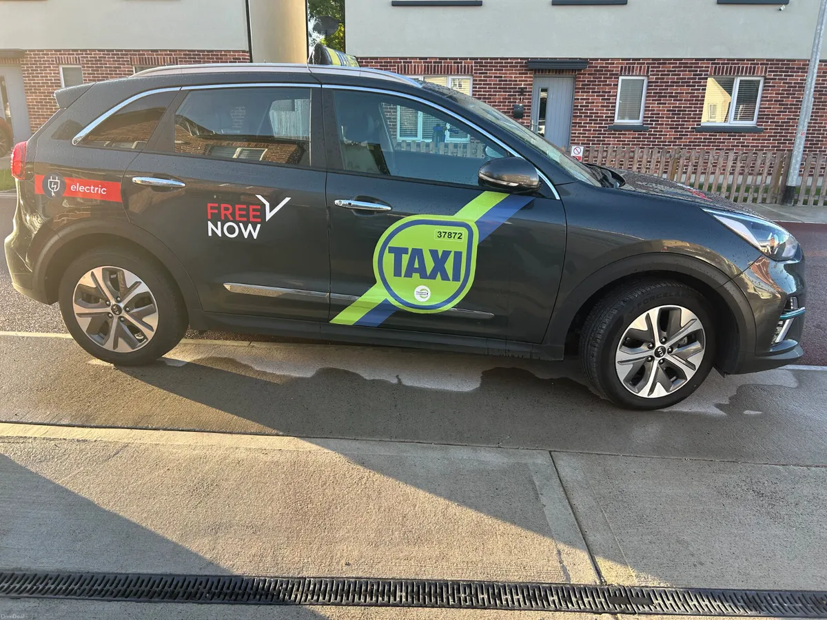 Taxi ready 2021 Kia e-Niro long range - Image 3