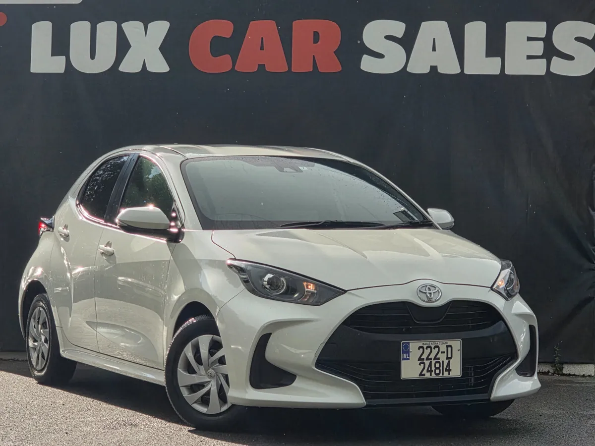 2022 TOYOTA YARIS 1.0 AUTO X // REVERSE CAMERA - Image 1