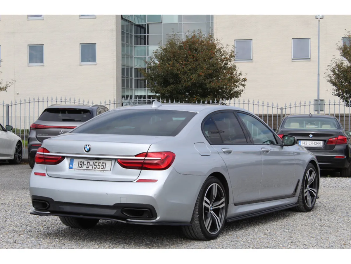 BMW 7-Series 730D M SPORT  *Sunroof* - Image 4