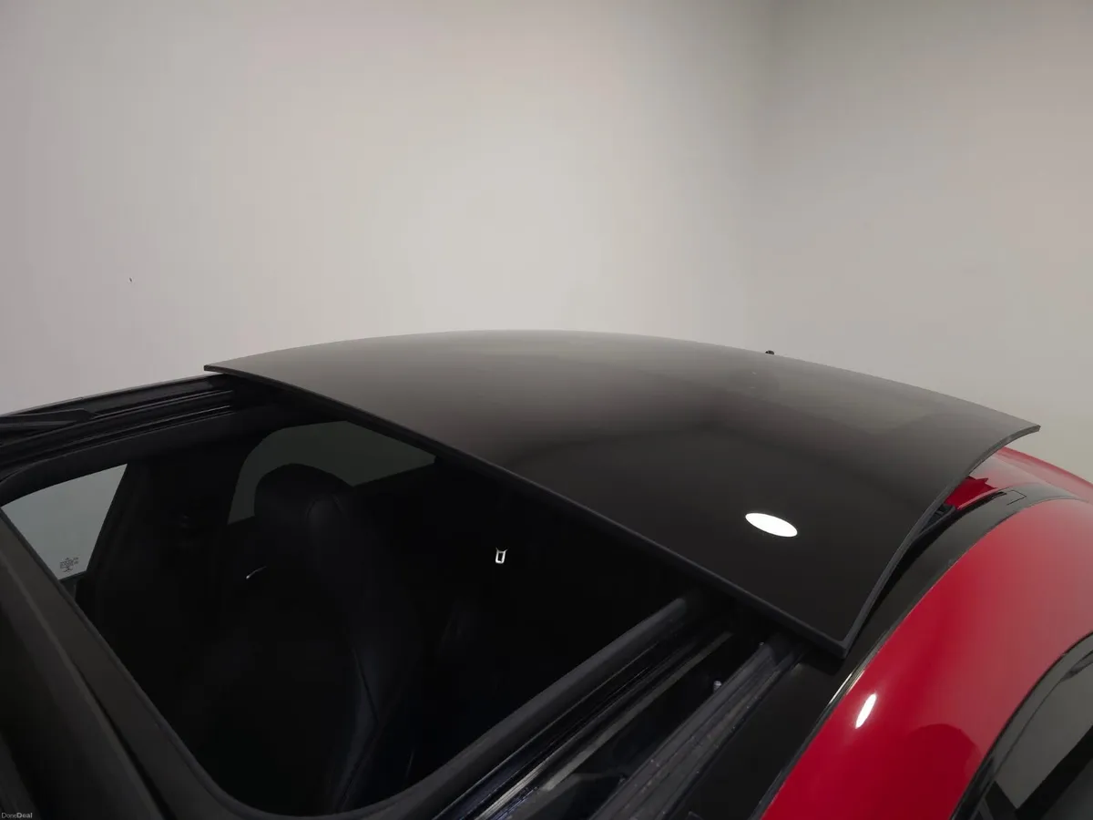 Mercedes CLA Premium Night Edition 4Matic - Image 4