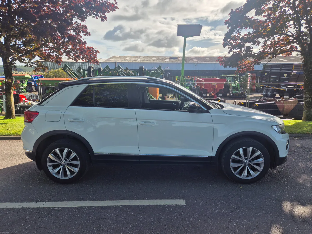 Volkswagen T-Roc 2020 - Image 2