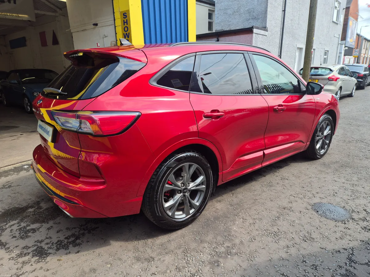 Ford Kuga 2021 - Image 3