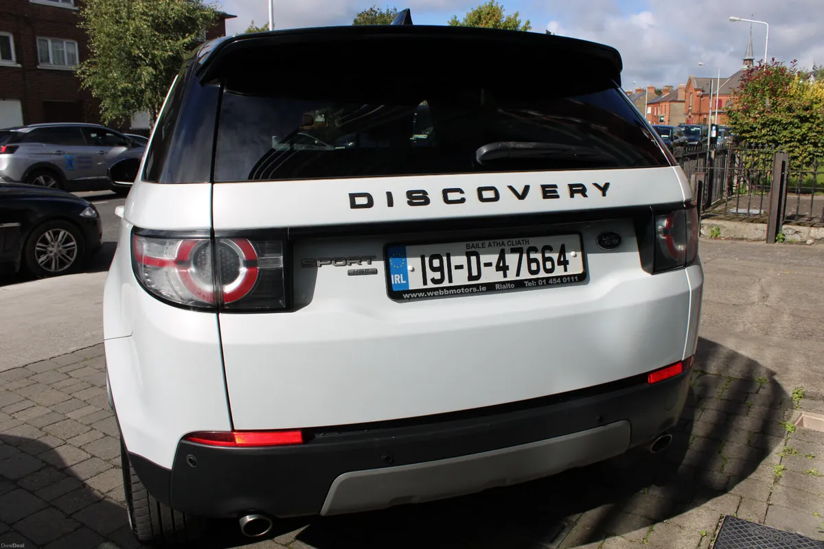 Land Rover Discovery Sport 2.0 4WD AUTO 2019 - Image 4
