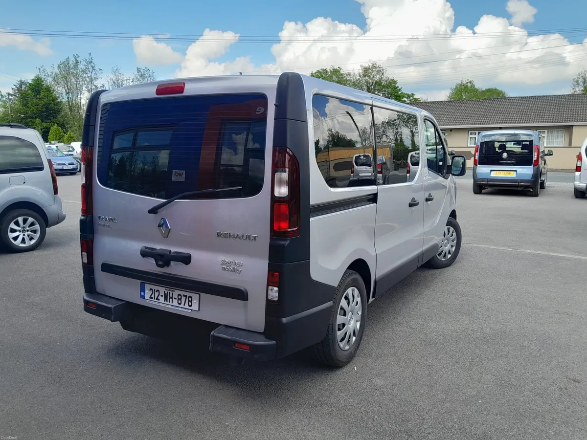 Wheelchair Accessible Renault Trafic 2021 - Image 4