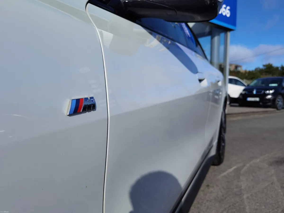 BMW I4 84KWH EDRIVE40 M SPORT **MASSIVE SPEC** - Image 3