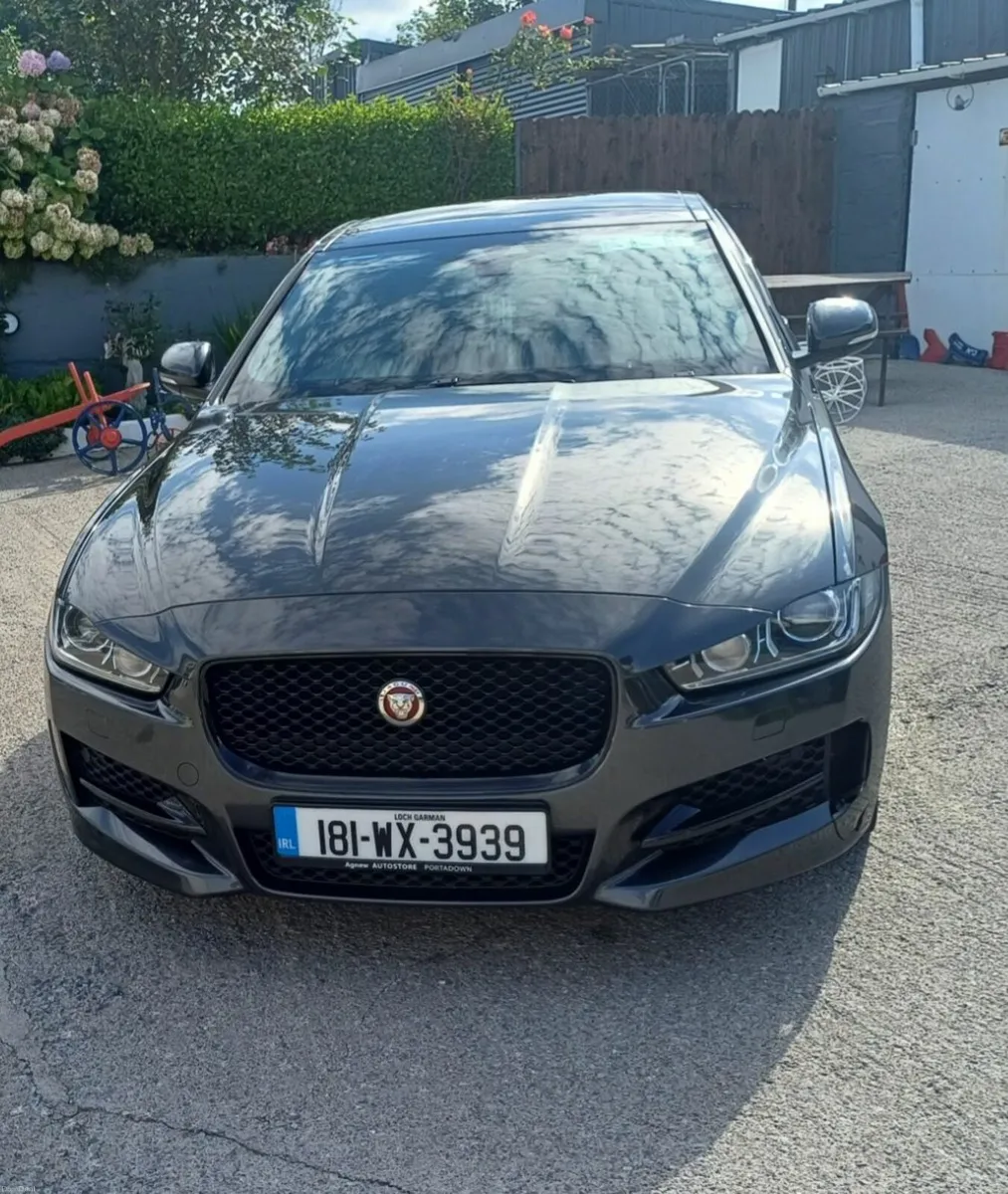 STUNNING **JAGUAR XE R SPORT** - Image 5