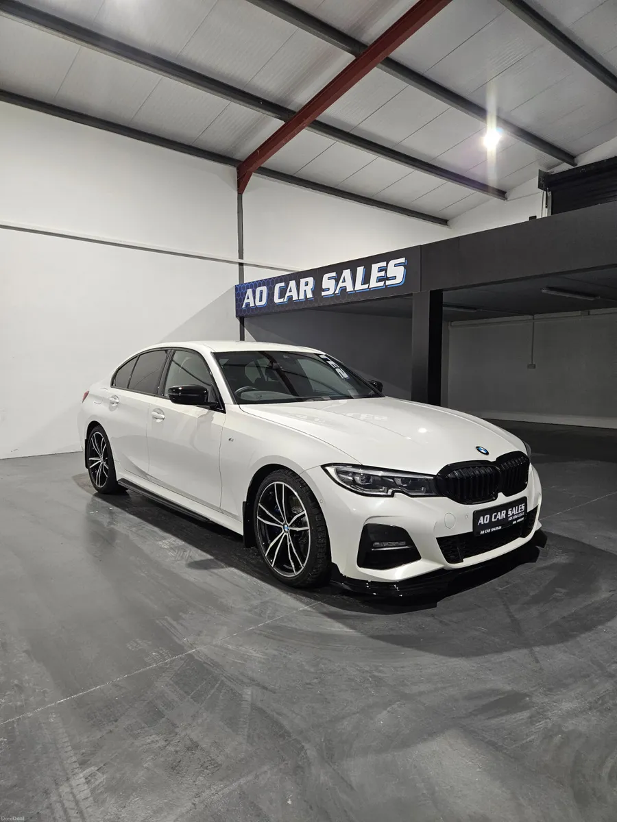BMW 3-Series 2019 m-sport - Image 1
