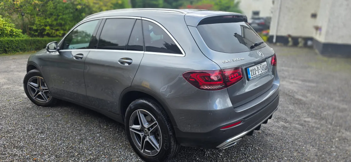 Mercedes-Benz GLC 2022 AMG LINE - Image 5