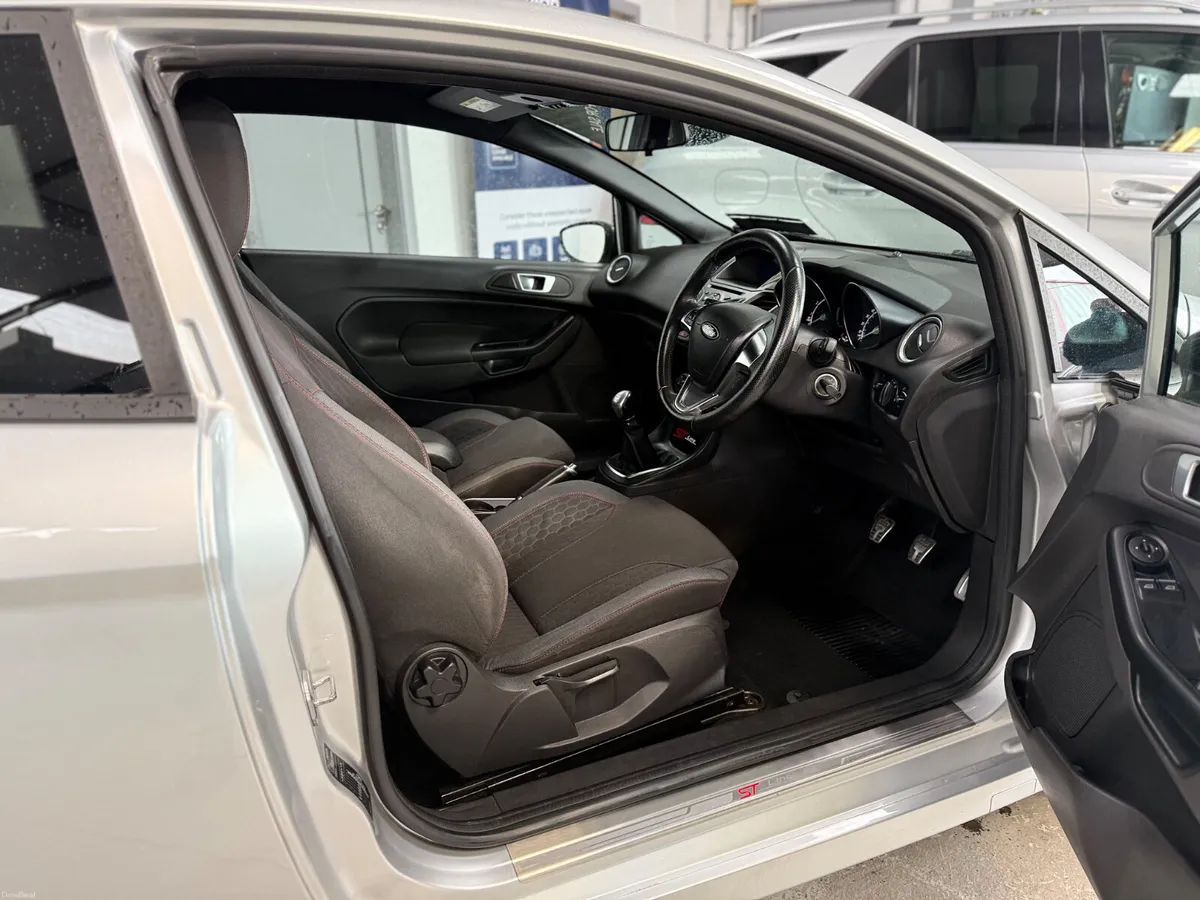 Ford Fiesta 2017. 1.0 ST LINE - Image 4