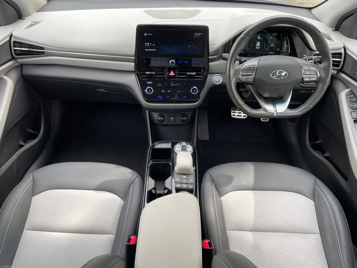 PREMIUM SE - AUTO - 38KW - LEATHER - APPLE PLAY - - Image 4