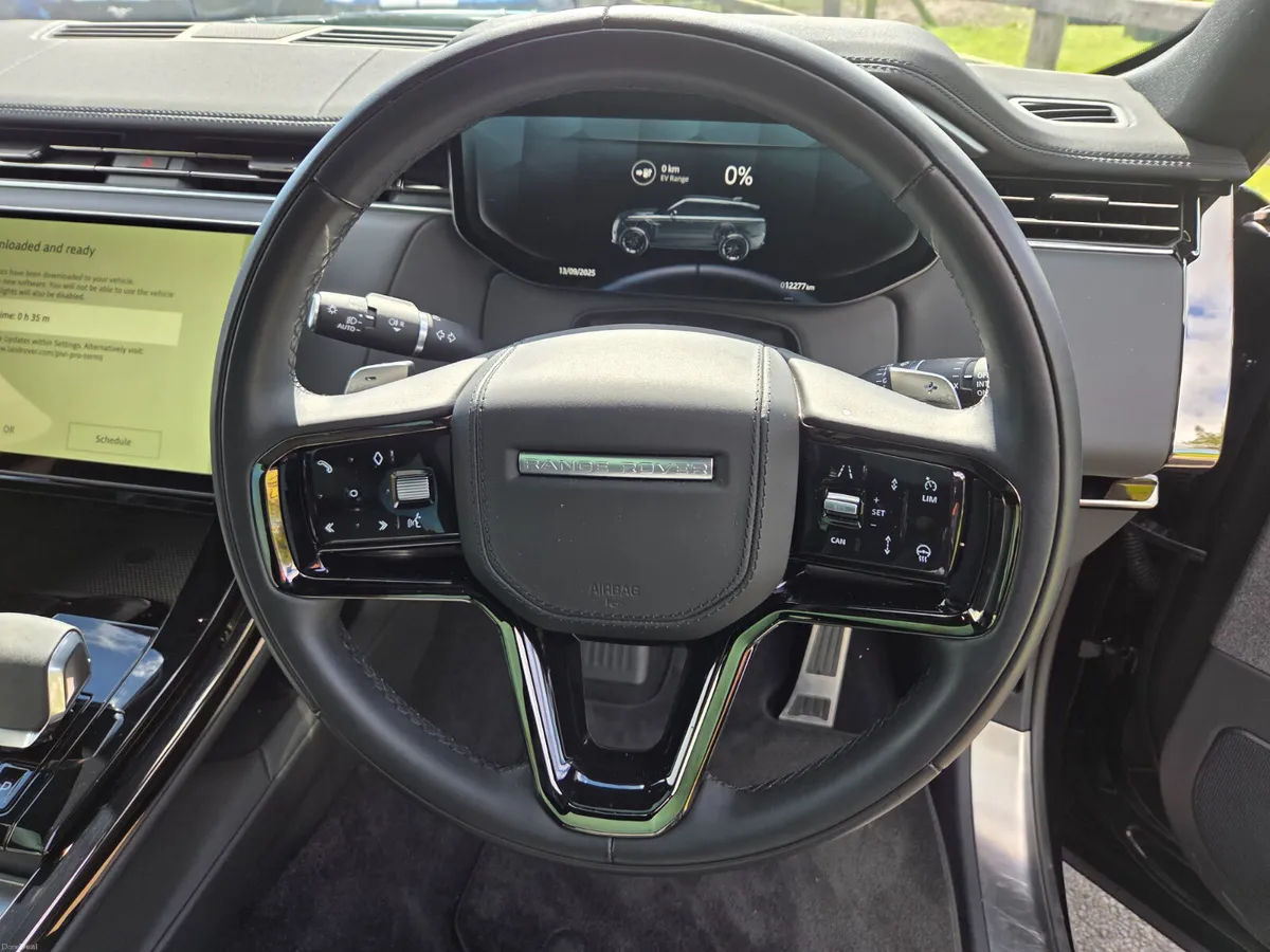 Land Rover Range Rover 2024 - Image 3