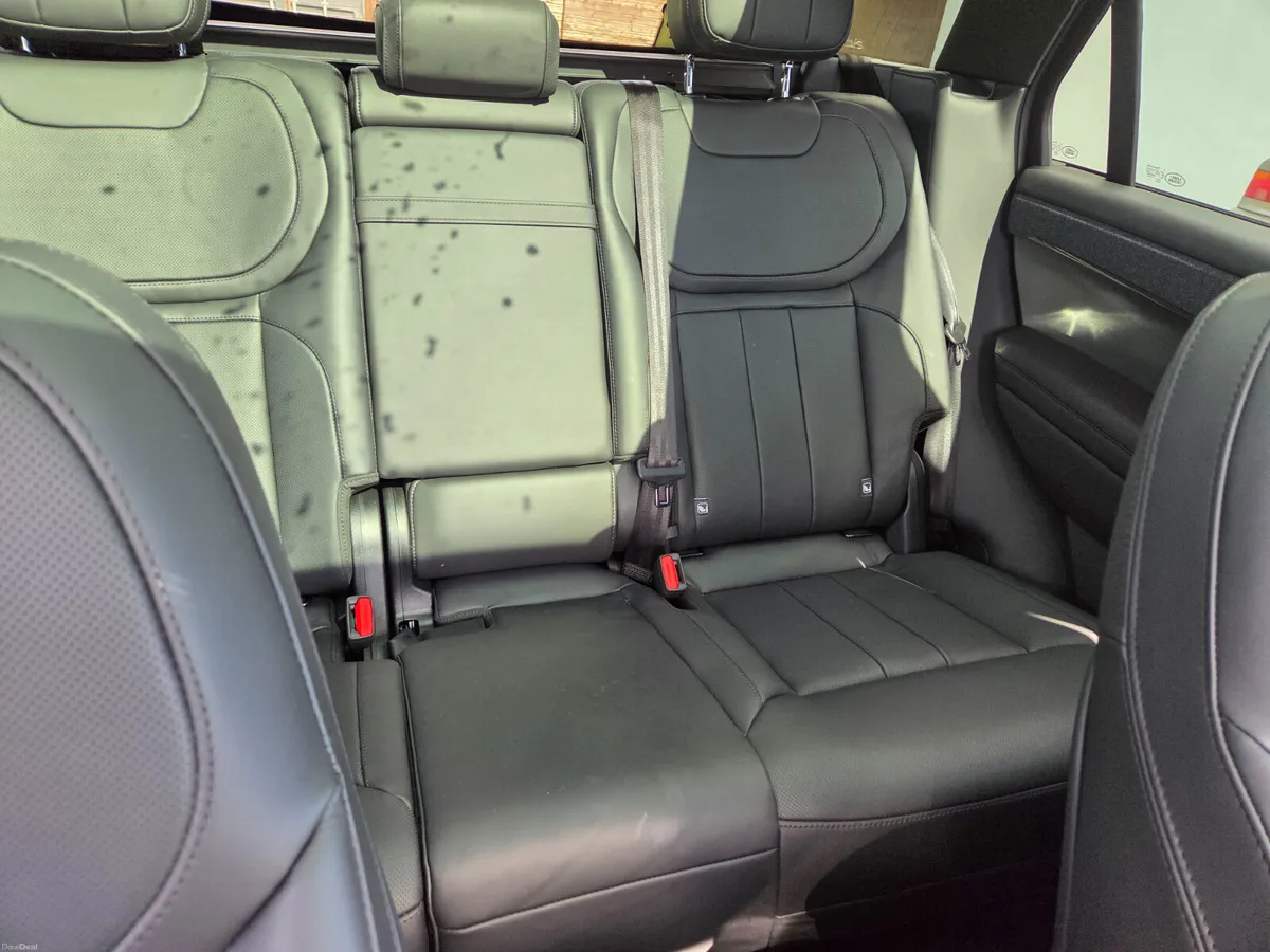 Land Rover Range Rover 2024 - Image 2