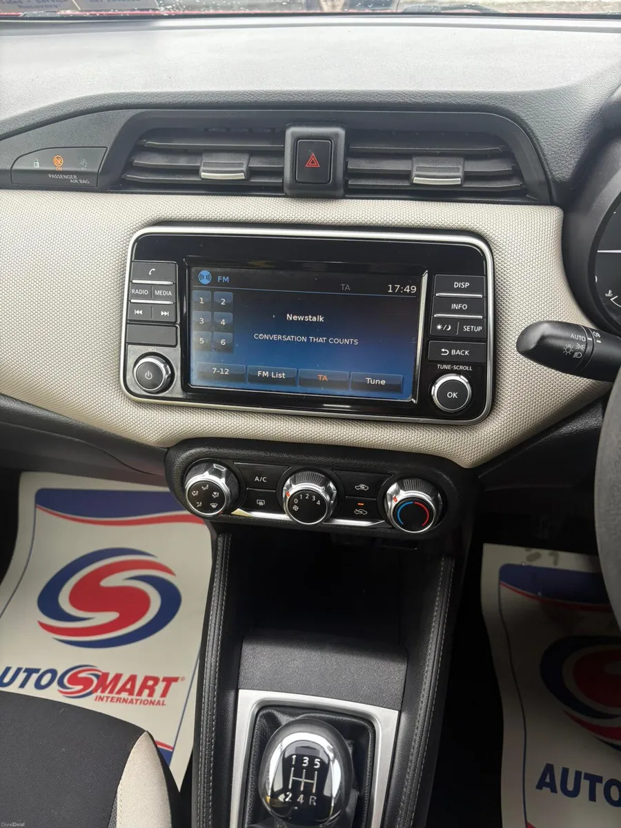 Hyundai Santa Fe 2022 7 seater - Image 3