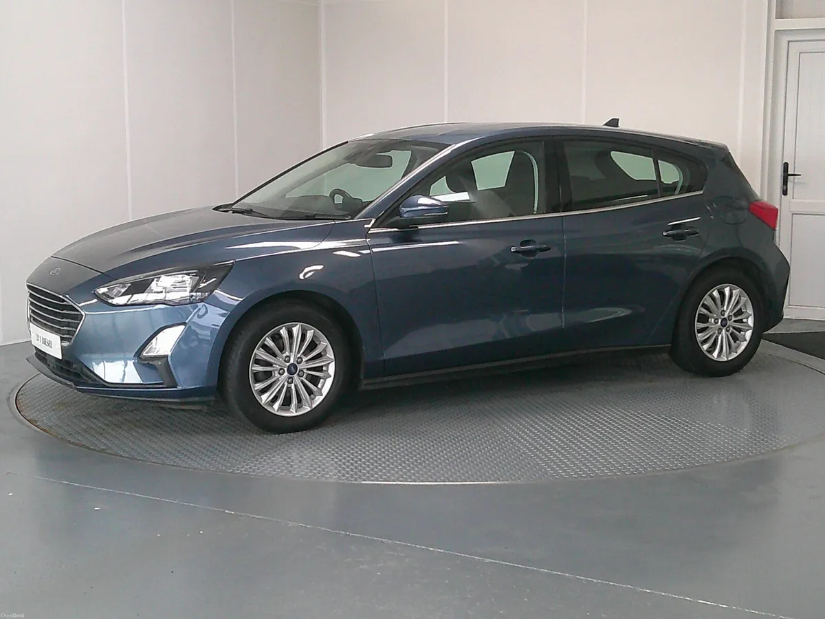 Ford Focus 2021 - Image 3